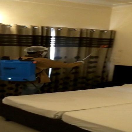 Hotel Rose Lodge Poona Buitenkant foto