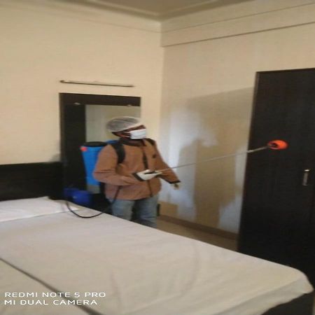 Hotel Rose Lodge Poona Buitenkant foto